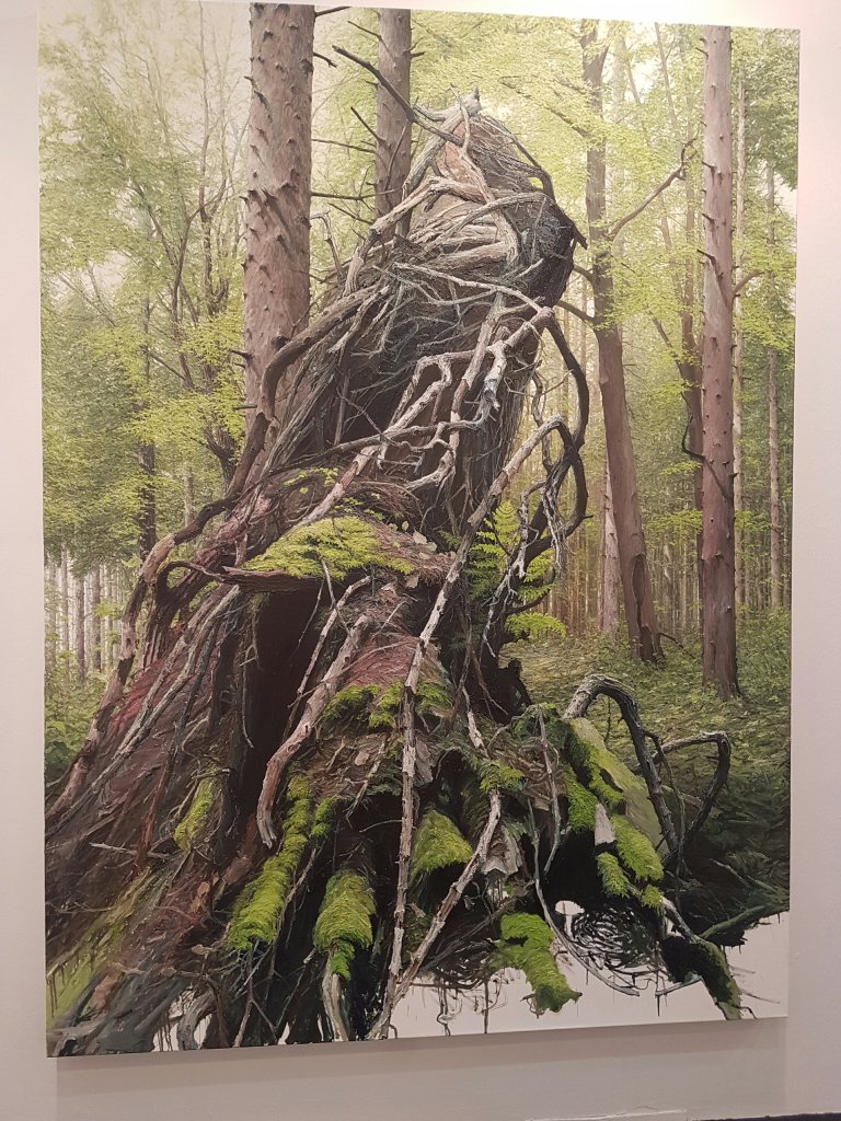 TerrificTrees (11) @ ART Karlsruhe (21.-25.2.2018) : Christoph Pggeler-  Olivenbaum (auf Olivenbaumholz gemalt) /Helge Hommes  7 Riesen   yvonnenodaywithoutfinearts. blog